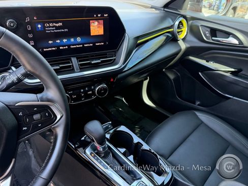 Used 2024 Chevrolet Trax ACTIV w/ Driver Confidence Package FWD image 24