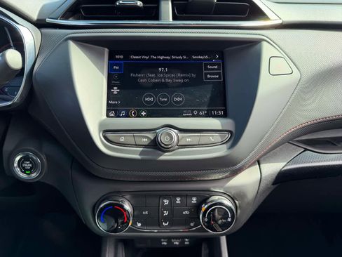 Used 2023 Chevrolet TrailBlazer RS image 22