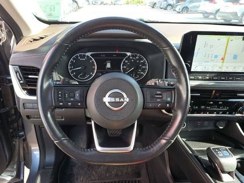 Used 2022 Nissan Rogue SL w/ SL Premium Package image 16