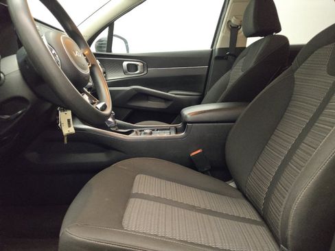 Used 2023 Kia Sorento LX FWD image 17