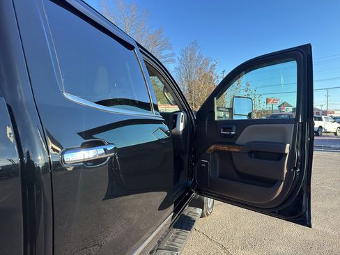 Used 2018 GMC Sierra 1500 SLT w/ SLT Premium Package image 19