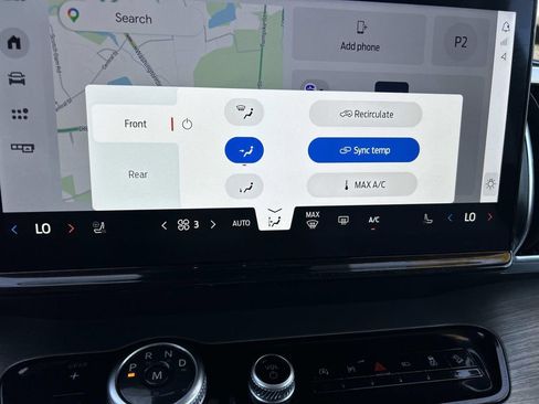 Used 2025 Ford Expedition Platinum w/ Driver's Package AWD/4WD image 33