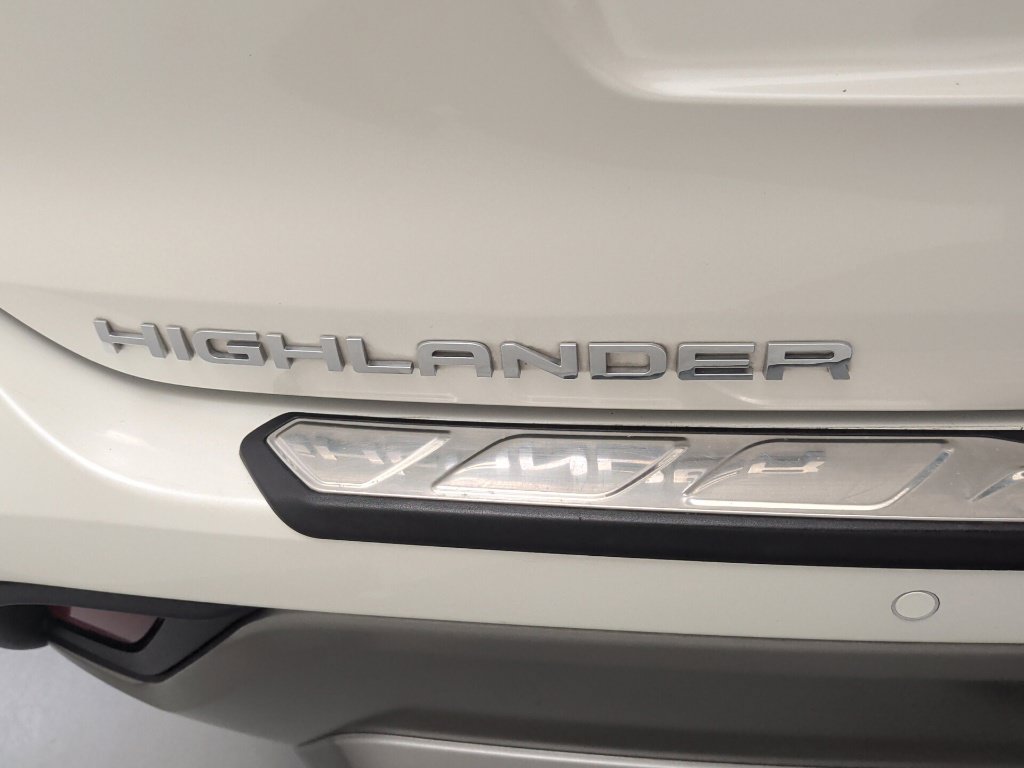 Used 2021 Toyota Highlander Platinum AWD/4WD image 11