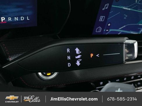 New 2025 Chevrolet Equinox RS w/ Safety and Technology Package image 32