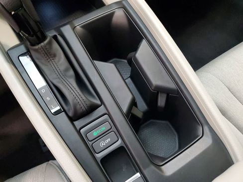 Certified 2025 Honda Accord SE image 10