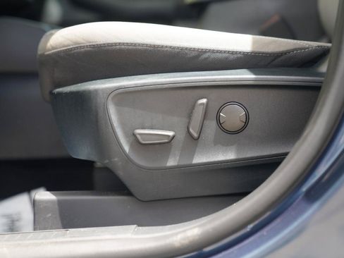 Used 2020 Ford Escape SE FWD image 31