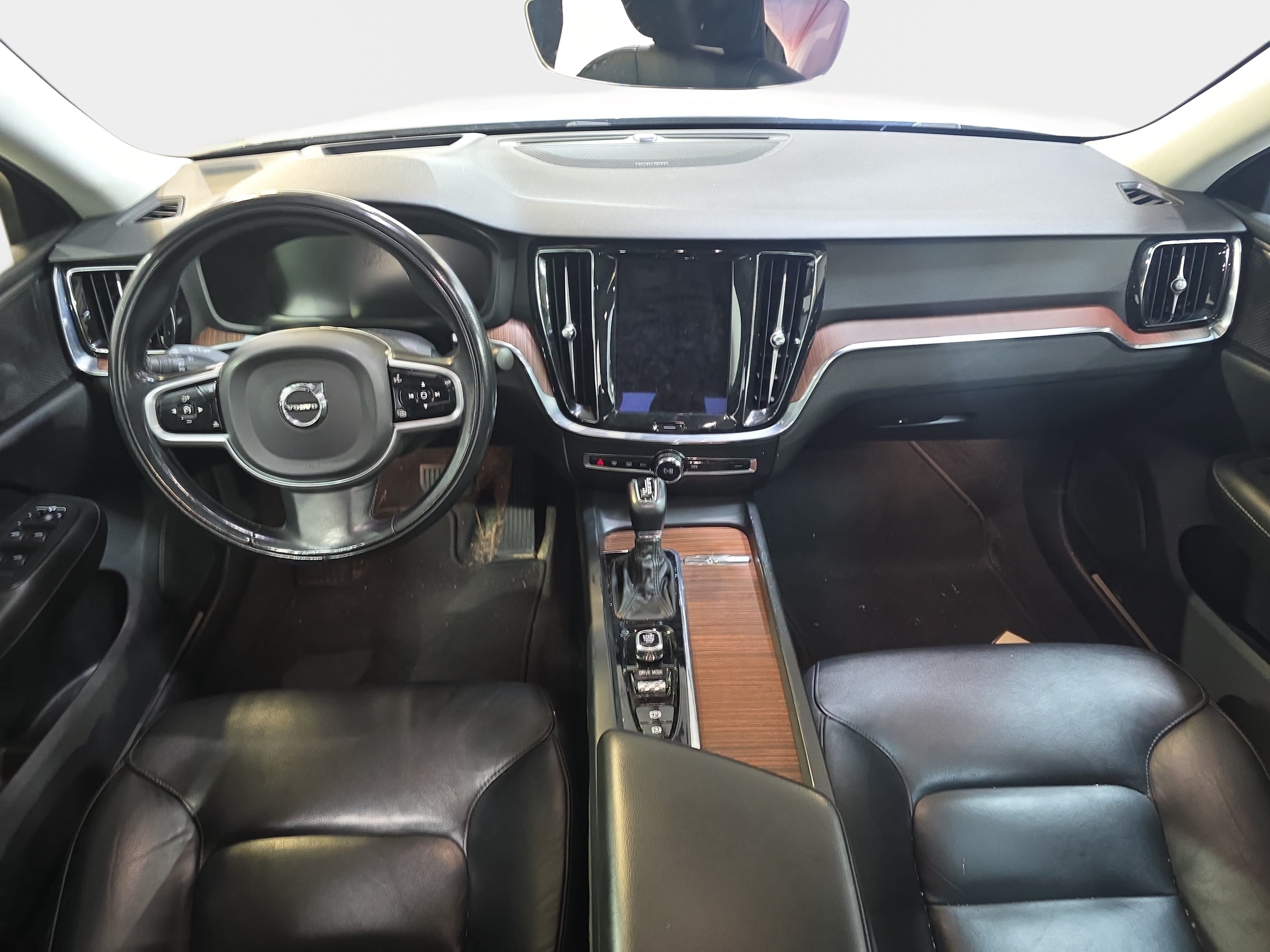 Used 2021 Volvo S60 T6 Momentum AWD/4WD image 10