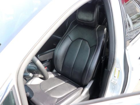 Used 2026 Chrysler Pacifica Select FWD image 11