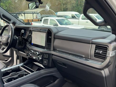 Used 2025 Ford F350 Platinum w/ FX4 Off-Road Package image 17