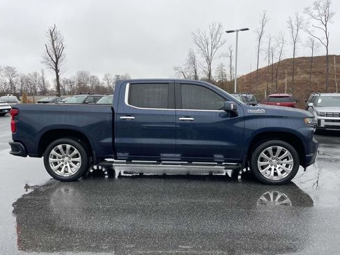 Used 2020 Chevrolet Silverado 1500 High Country w/ Technology Package image 32