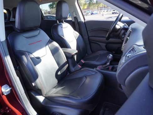 Used 2021 Jeep Compass Trailhawk image 12