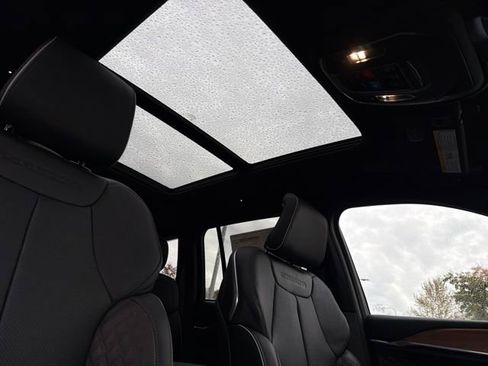 New 2025 Jeep Grand Cherokee Summit image 25