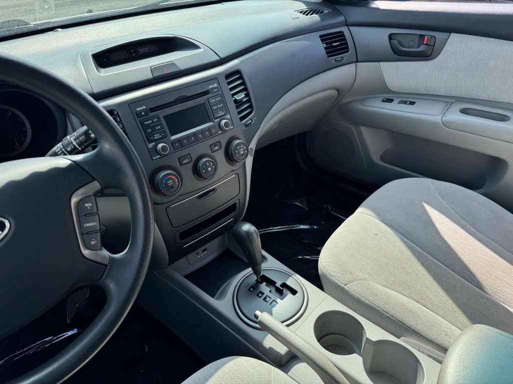 Used 2010 Kia Optima LX FWD image 15
