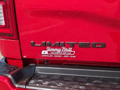 New 2026 RAM 2500 Limited AWD/4WD image 29
