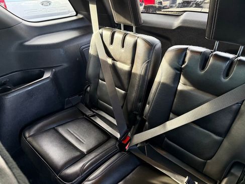 Used 2016 Ford Explorer Limited image 20