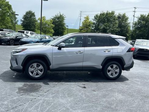 Used 2025 Toyota RAV4 XLE FWD image 7