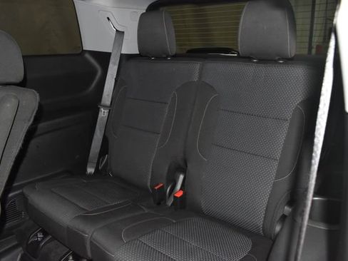 Used 2021 GMC Acadia SLE w/ Driver Convenience Package image 39