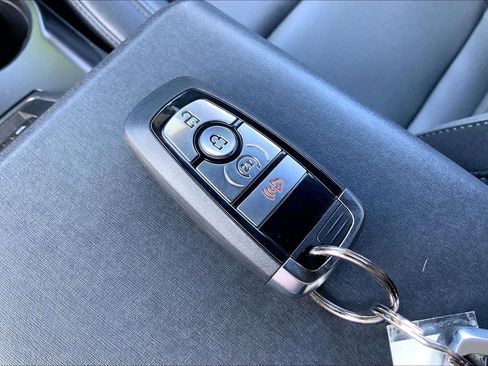 Used 2024 Ford Bronco Everglades image 13