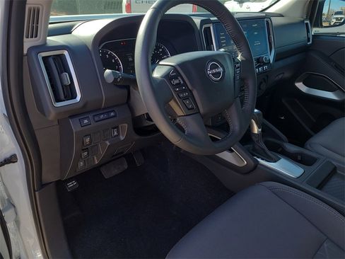 Certified 2025 Nissan Frontier SV w/ SV Convenience Package image 16