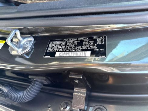 Used 2018 Volvo XC60 T5 Momentum w/ Convenience Package AWD/4WD image 35