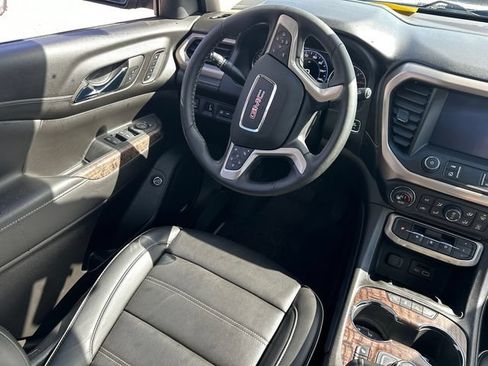 Used 2023 GMC Acadia Denali w/ Denali Ultimate Package AWD/4WD image 25
