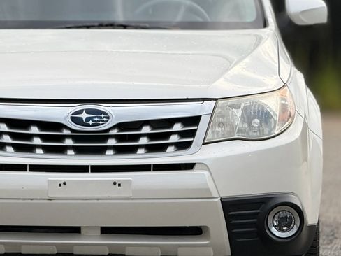 Used 2012 Subaru Forester 2.5X Limited AWD/4WD image 12