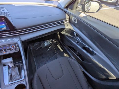 Certified 2024 Hyundai Elantra SEL image 16