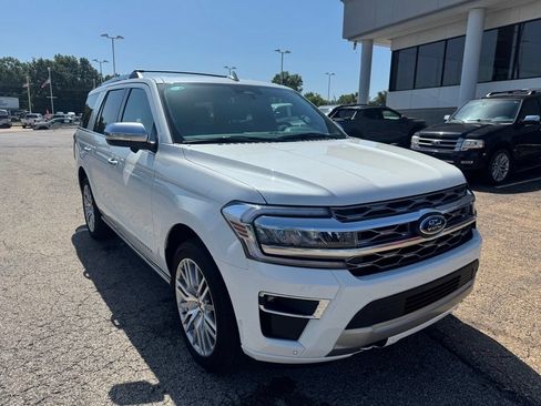 Used 2024 Ford Expedition Platinum AWD/4WD image 1