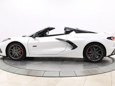 Used 2023 Chevrolet Corvette Stingray Premium Cpe w/ Z51 Performance Package RWD image 9