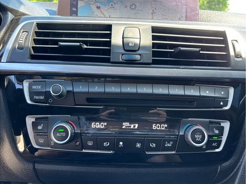 Used 2018 BMW 320i Sedan RWD image 24