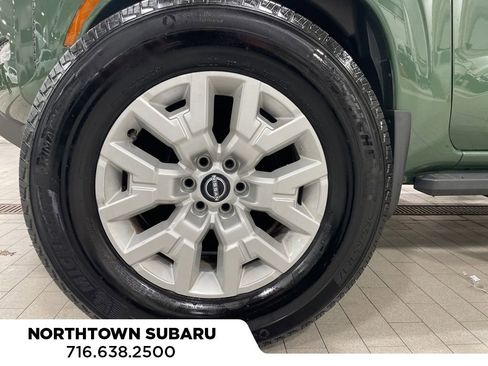 Used 2022 Nissan Frontier SV w/ SV Premium Package image 31