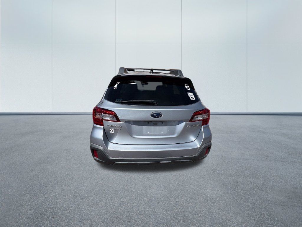 Used 2019 Subaru Outback 2.5i Premium AWD/4WD image 4