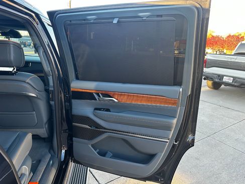 Used 2022 Jeep Grand Wagoneer Series II w/ Flexible Seating Group image 50