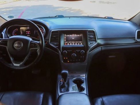 Used 2018 Jeep Grand Cherokee Limited image 25