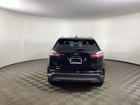 Used 2024 Ford Edge SEL w/ Convenience Package AWD/4WD image 3