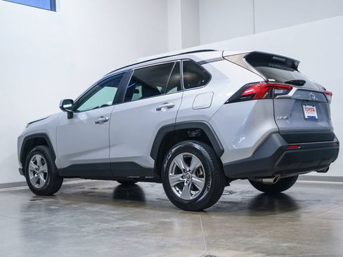 Used 2024 Toyota RAV4 XLE AWD/4WD image 7