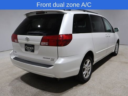 Used 2005 Toyota Sienna XLE image 2