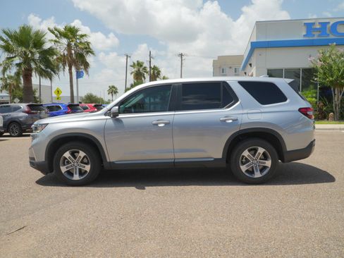 Used 2025 Honda Pilot EX-L image 8