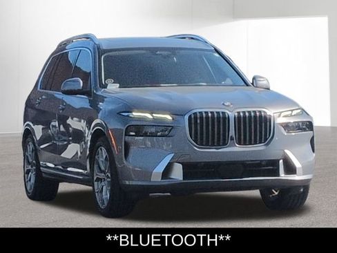 Used 2025 BMW X7 xDrive40i AWD/4WD image 3