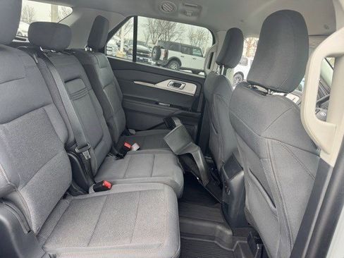 Certified 2025 Ford Explorer Active image 32