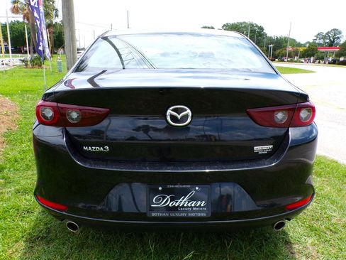 Used 2022 MAZDA MAZDA3 Sedan FWD image 6