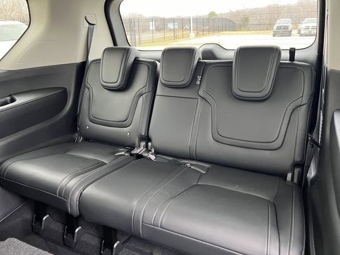 New 2026 Nissan Armada SV image 15