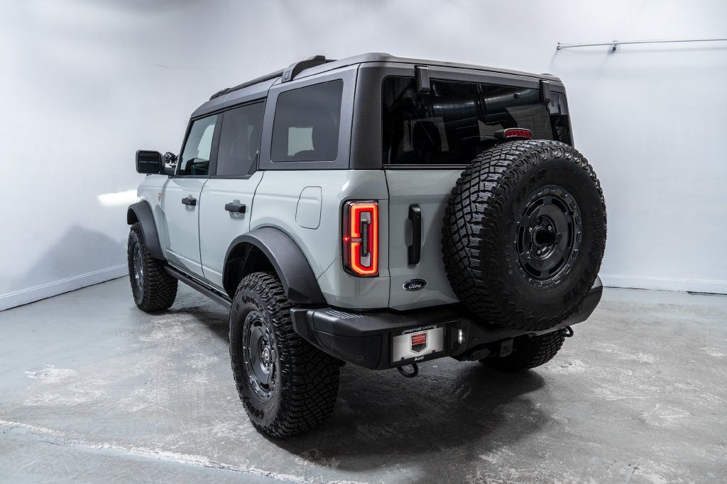 Used 2024 Ford Bronco Badlands AWD/4WD image 3