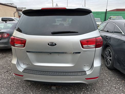 Used 2016 Kia Sedona EX FWD image 10