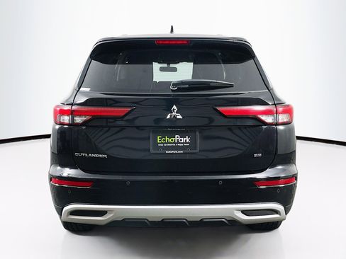 Used 2024 Mitsubishi Outlander SE image 7