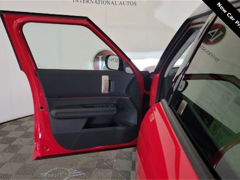 Used 2025 MINI Cooper Countryman S w/ Comfort Package Max image 10