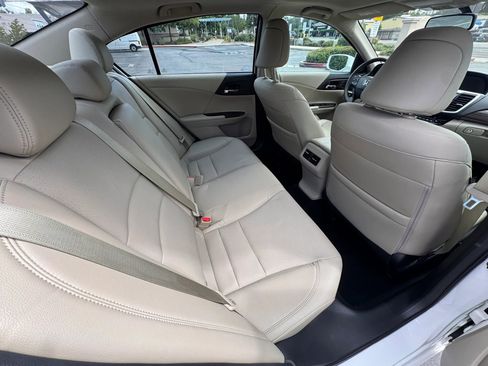 Used 2017 Honda Accord EX-L image 14