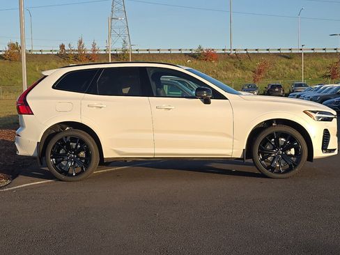 New 2026 Volvo XC60 B5 Ultra w/ Protection Package Premier image 2