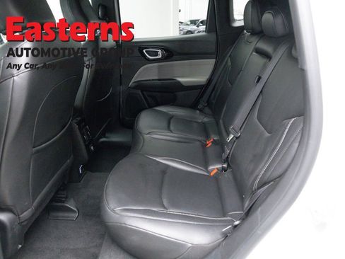 Used 2025 Jeep Compass Limited AWD/4WD image 21