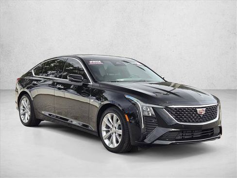 Used 2025 Cadillac CT5 Premium Luxury image 3